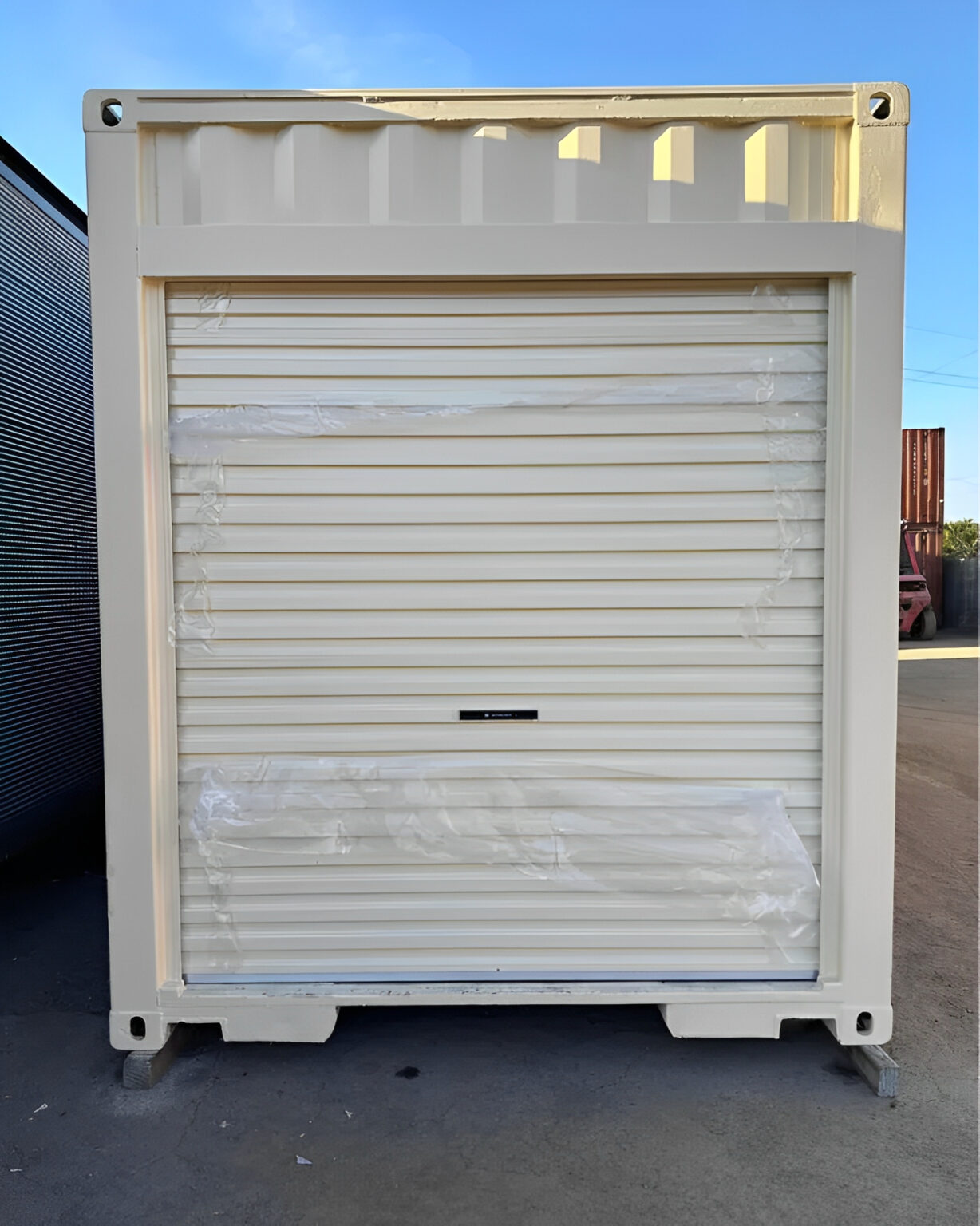 40ft Storage Container With Roll-Up Door - Image 5